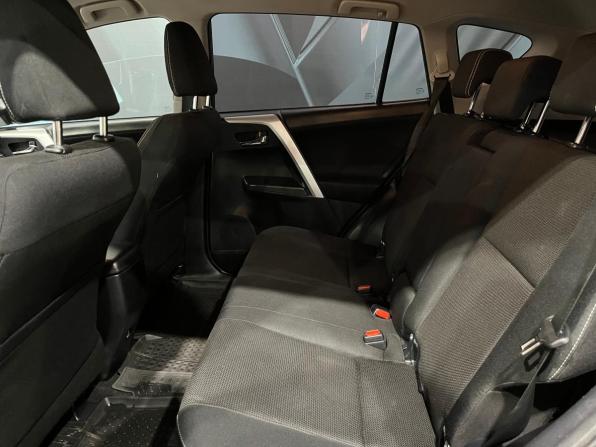 Toyota RAV4 IV (XA40) Рестайлинг с пробегом 2017 года, цена 1 948 000 рублей, 195300 км, внедорожник, Автокод Объявления