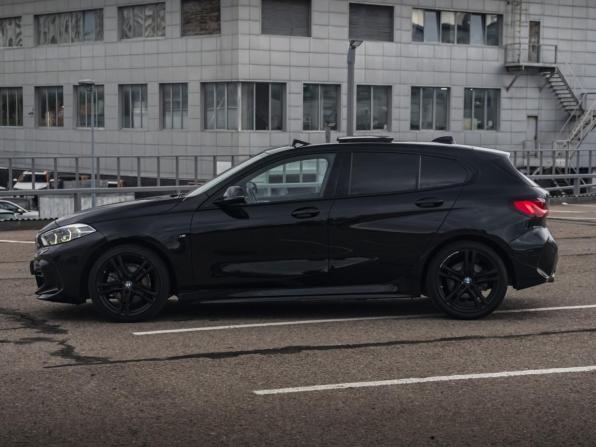 BMW 1 серии III (F40) с пробегом 2020 года, цена 3 419 000 рублей, 42628 км, хэтчбек, Автокод Объявления