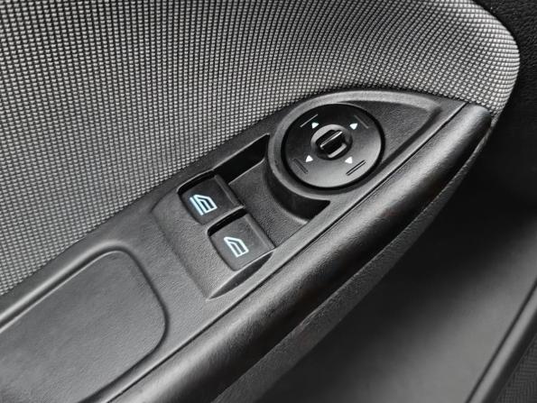 Ford Focus III с пробегом 2012 года, цена 599 000 рублей, 205181 км, хэтчбек, Автокод Объявления