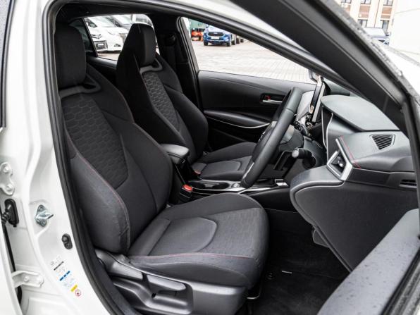Toyota Corolla XII (E210) с пробегом 2018 года, цена 2 340 000 рублей, 151359 км, хэтчбек, Автокод Объявления