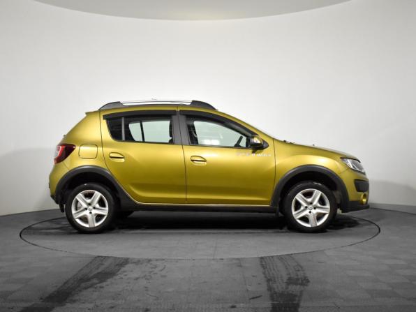 Renault Sandero II с пробегом 2018 года, цена 1 190 000 рублей, 65487 км, хэтчбек, Автокод Объявления