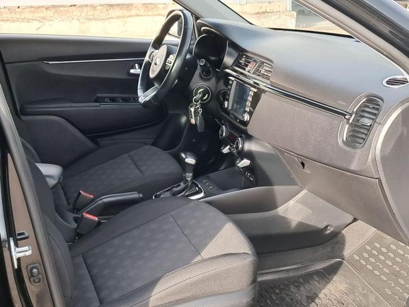 Kia Rio IV с пробегом 2018 года, цена 1 440 000 рублей, 110500 км, седан, Автокод Объявления