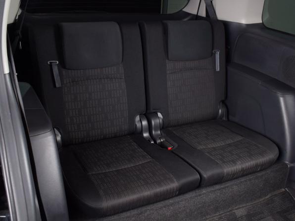 Toyota ISis I Рестайлинг с пробегом 2013 года, цена 1 269 995 рублей, 109161 км, компактвэн, Автокод Объявления