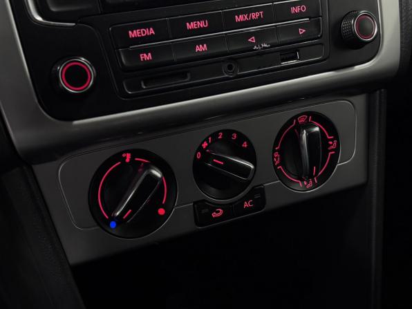 Volkswagen Polo V с пробегом 2013 года, цена 645 000 рублей, 276611 км, седан, Автокод Объявления
