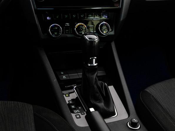 Skoda Octavia III (A7) Рестайлинг с пробегом 2018 года, цена 2 099 000 рублей, 127703 км, лифтбек, Автокод Объявления