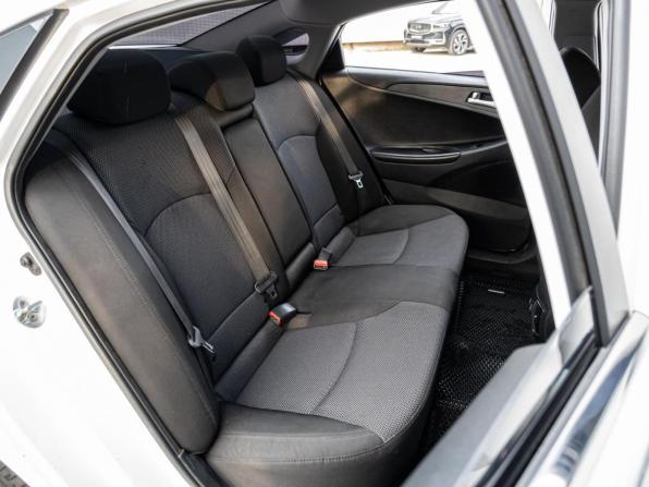 Hyundai Sonata VI (YF) с пробегом 2011 года, цена 1 130 000 рублей, 209823 км, седан, Автокод Объявления
