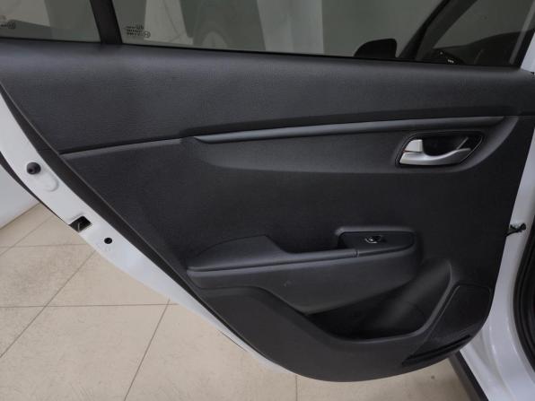 Kia Rio IV Рестайлинг с пробегом 2021 года, цена 1 700 000 рублей, 74874 км, хэтчбек, Автокод Объявления