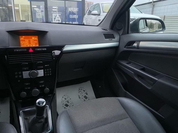 Opel Astra H Рестайлинг с пробегом 2012 года, цена 570 000 рублей, 310000 км, универсал, Автокод Объявления