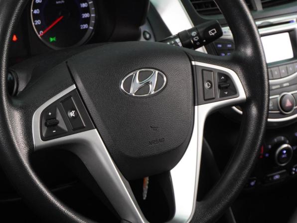 Hyundai Solaris I с пробегом 2013 года, цена 849 000 рублей, 119424 км, хэтчбек, Автокод Объявления