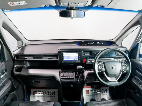 Honda Stepwgn V с пробегом 2016 года, цена 1 900 000 рублей, 136900 км, минивэн, Автокод Объявления