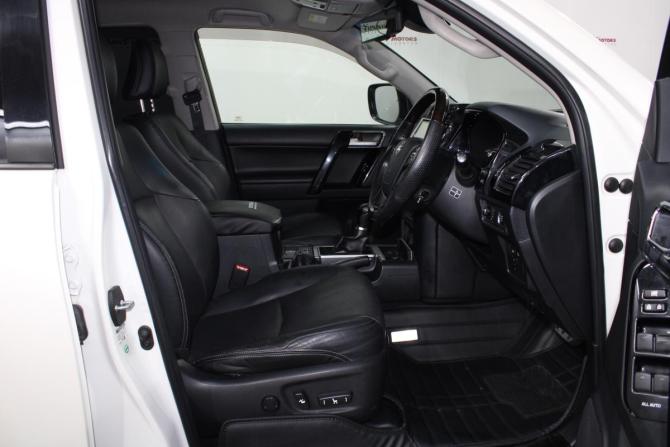 Toyota Land Cruiser Prado 150 Series Рестайлинг 2 с пробегом 2018 года, цена 4 400 000 рублей, 70736 км, внедорожник, Автокод Объявления