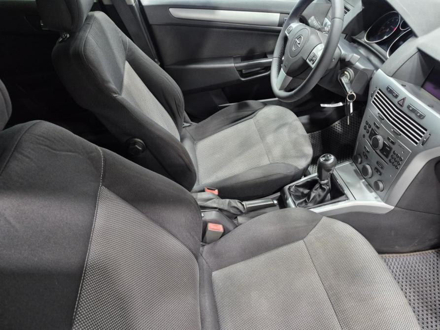 Opel Astra H Рестайлинг Воронеж  - изображение 17