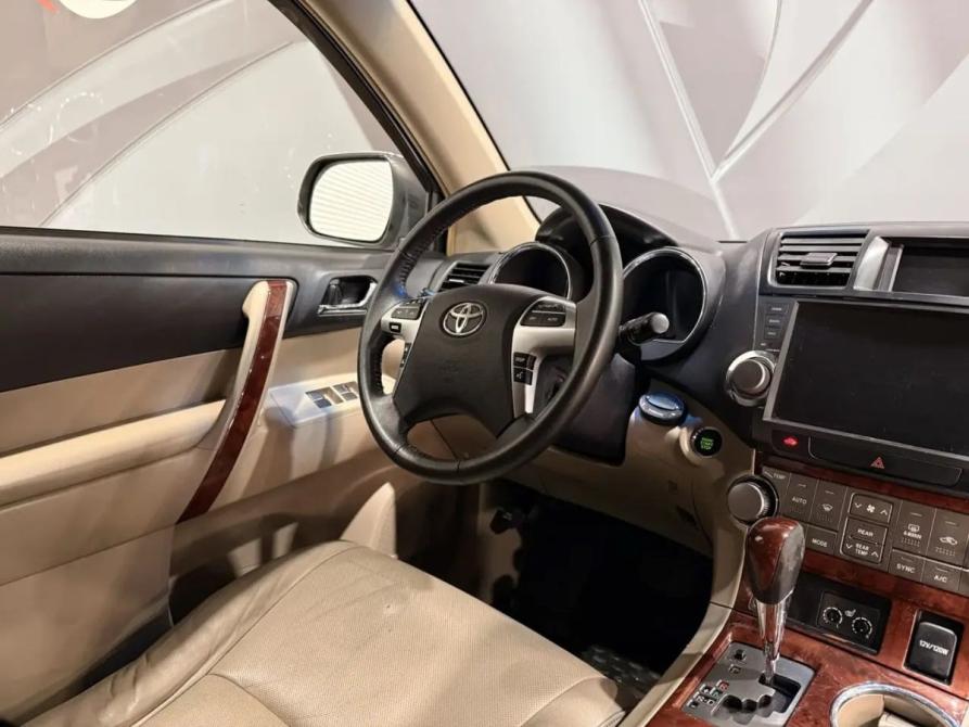 Toyota Highlander II (XU40) Рестайлинг Пермь  - изображение 15
