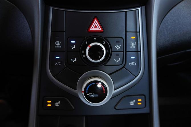 Hyundai Elantra V (MD) Рестайлинг с пробегом 2015 года, цена 1 229 000 рублей, 189890 км, седан, Автокод Объявления