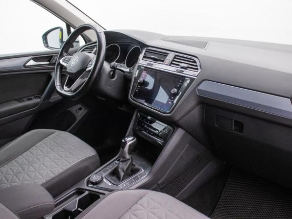 Volkswagen Tiguan II Рестайлинг с пробегом 2021 года, цена 3 095 000 рублей, 90000 км, внедорожник, Автокод Объявления