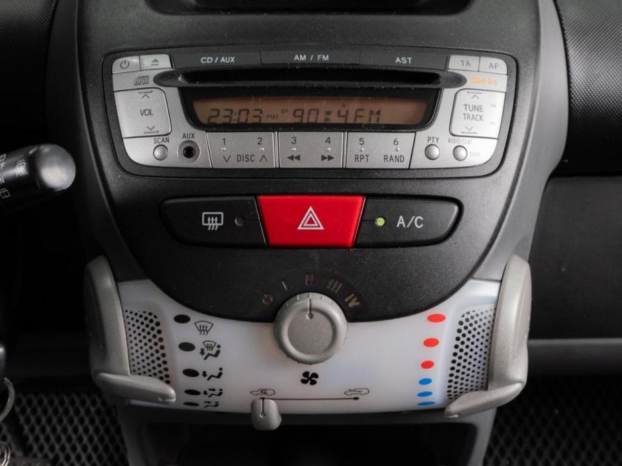 Peugeot 107 I Рестайлинг Тюмень  - изображение 13