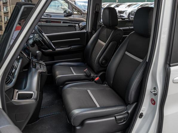 Honda Stepwgn V Рестайлинг с пробегом 2019 года, цена 2 420 000 рублей, 92485 км, минивэн, Автокод Объявления