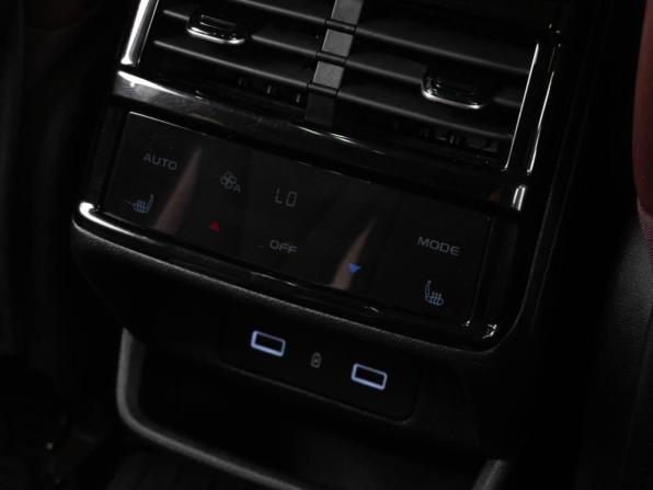 Geely Monjaro I с пробегом 2023 года, цена 2 944 000 рублей, 108660 км, внедорожник, Автокод Объявления
