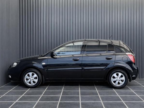 Kia Rio II Рестайлинг с пробегом 2011 года, цена 597 000 рублей, 215000 км, хэтчбек, Автокод Объявления