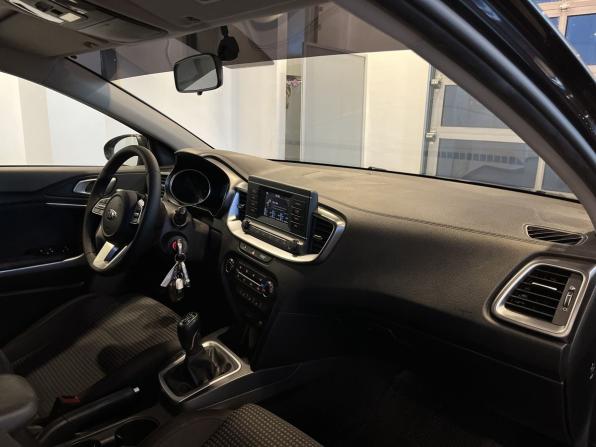 Kia Ceed III с пробегом 2020 года, цена 1 650 000 рублей, 129430 км, универсал, Автокод Объявления