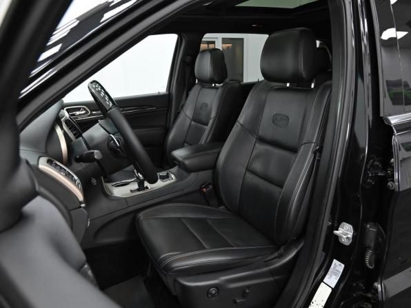 Jeep Grand Cherokee IV (WK2) Рестайлинг с пробегом 2015 года, цена 2 349 000 рублей, 228000 км, внедорожник, Автокод Объявления