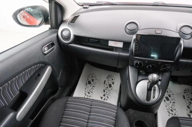 Mazda Demio III (DE) с пробегом 2009 года, цена 649 000 рублей, 172468 км, хэтчбек, Автокод Объявления