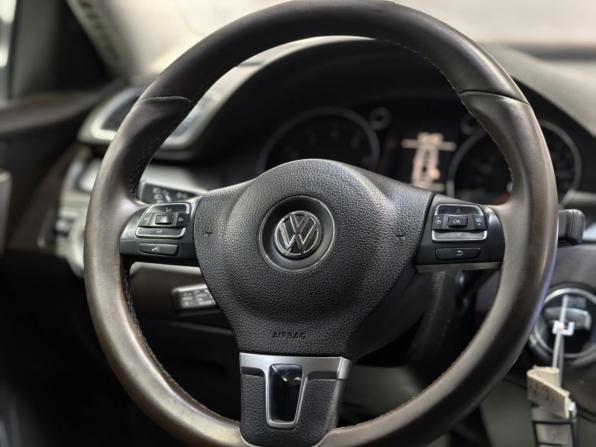 Volkswagen Passat B7 с пробегом 2014 года, цена 1 136 000 рублей, 265660 км, седан, Автокод Объявления