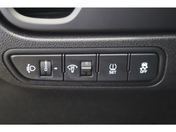 Kia Rio IV Рестайлинг с пробегом 2022 года, цена 1 574 000 рублей, 125882 км, хэтчбек, Автокод Объявления