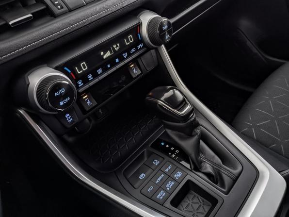 Toyota RAV4 V (XA50) с пробегом 2020 года, цена 3 290 000 рублей, 30845 км, внедорожник, Автокод Объявления