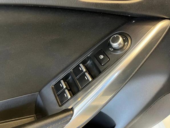 Mazda 6 III (GJ) Рестайлинг с пробегом 2015 года, цена 1 420 000 рублей, 274637 км, седан, Автокод Объявления