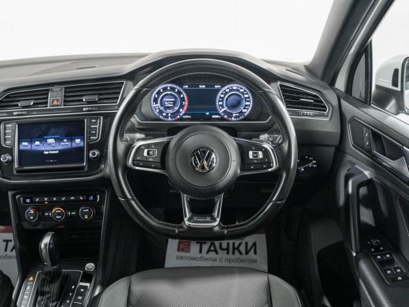 Volkswagen Tiguan II с пробегом 2016 года, цена 2 449 000 рублей, 60208 км, внедорожник, Автокод Объявления