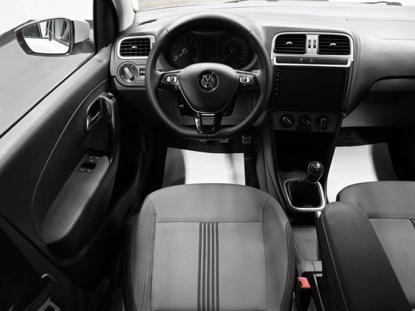 Volkswagen Polo V Рестайлинг с пробегом 2016 года, цена 1 035 000 рублей, 148483 км, седан, Автокод Объявления