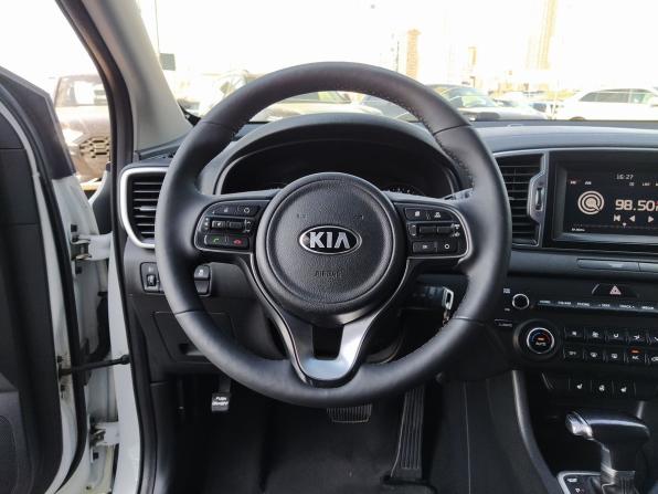 Kia Sportage IV Рестайлинг с пробегом 2018 года, цена 1 749 000 рублей, 178965 км, внедорожник, Автокод Объявления