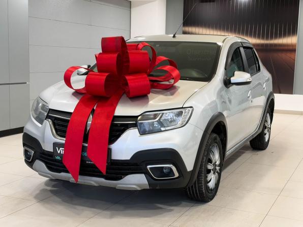 Renault Logan II Рестайлинг с пробегом 2018 года, цена 745 000 рублей, 253247 км, седан, Автокод Объявления