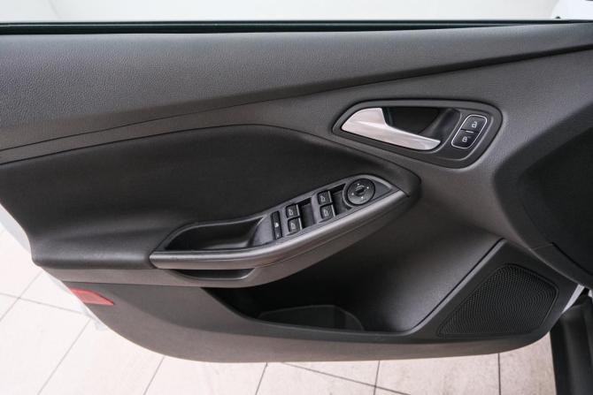 Ford Focus III Рестайлинг с пробегом 2018 года, цена 1 199 000 рублей, 58000 км, хэтчбек, Автокод Объявления