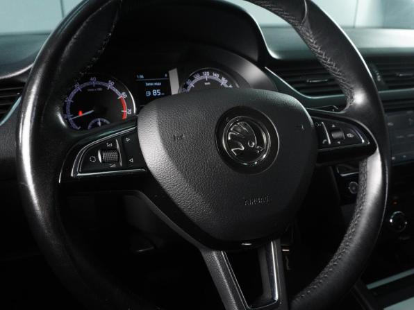 Skoda Octavia III (A7) Рестайлинг с пробегом 2019 года, цена 1 890 000 рублей, 56848 км, лифтбек, Автокод Объявления