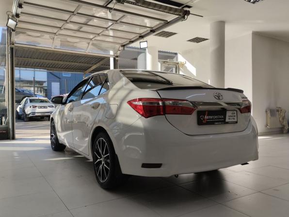 Toyota Corolla XI (E160 E170 E180) с пробегом 2013 года, цена 1 050 000 рублей, 222897 км, седан, Автокод Объявления
