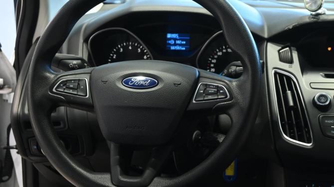 Ford Focus III Рестайлинг с пробегом 2016 года, цена 879 000 рублей, 187590 км, седан, Автокод Объявления