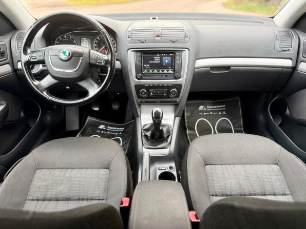 Skoda Octavia II (A5) Рестайлинг с пробегом 2011 года, цена 749 000 рублей, 143000 км, лифтбек, Автокод Объявления