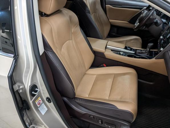 Lexus RX IV Рестайлинг с пробегом 2019 года, цена 3 500 000 рублей, 156000 км, внедорожник, Автокод Объявления
