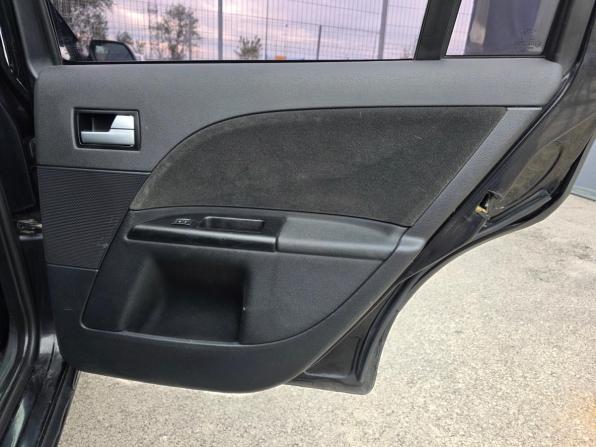 Ford Mondeo III Рестайлинг с пробегом 2003 года, цена 350 000 рублей, 256000 км, хэтчбек, Автокод Объявления