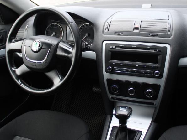 Skoda Octavia II (A5) Рестайлинг с пробегом 2011 года, цена 779 000 рублей, 157303 км, лифтбек, Автокод Объявления