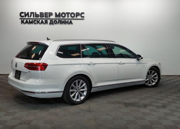 Volkswagen Passat B8 с пробегом 2017 года, цена 1 395 000 рублей, 216400 км, универсал, Автокод Объявления