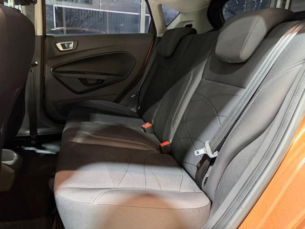 Ford Fiesta Mk6 Рестайлинг с пробегом 2013 года, цена 715 000 рублей, 80023 км, хэтчбек, Автокод Объявления