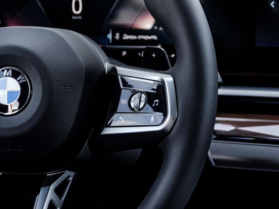 BMW 5 серии VIII (G60/G61/G68) Магнитогорск  - изображение 23
