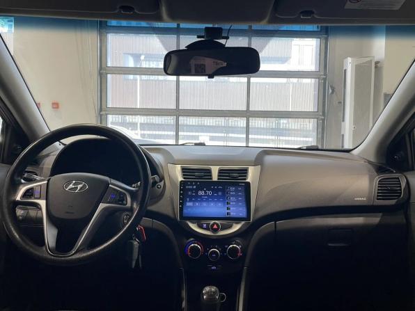 Hyundai Solaris I с пробегом 2012 года, цена 615 000 рублей, 199679 км, хэтчбек, Автокод Объявления
