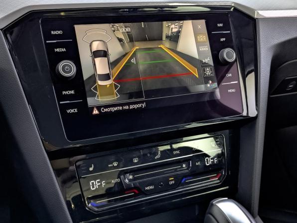 Volkswagen Passat B8 Рестайлинг с пробегом 2021 года, цена 2 210 000 рублей, 90268 км, седан, Автокод Объявления