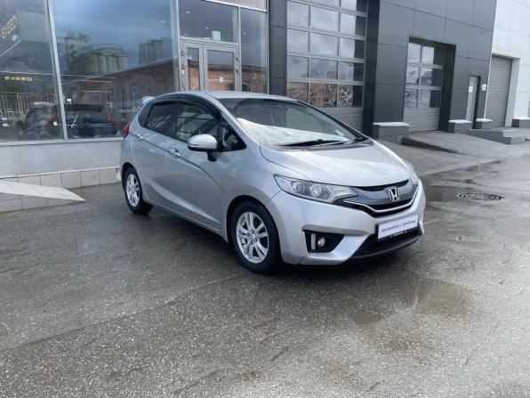 Honda Fit III с пробегом 2013 года, цена 1 105 000 рублей, 193519 км, хэтчбек, Автокод Объявления