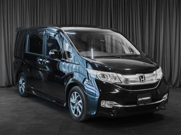 Honda Stepwgn V с пробегом 2015 года, цена 1 750 000 рублей, 87055 км, минивэн, Автокод Объявления