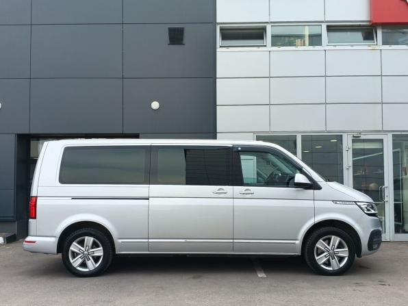Volkswagen Multivan T6 Рестайлинг с пробегом 2020 года, цена 5 999 000 рублей, 144123 км, минивэн, Автокод Объявления